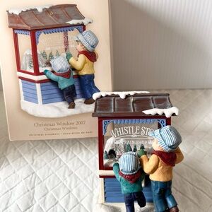 Hallmark Keepsake 2007 Christmas Window #5 Club Ornament